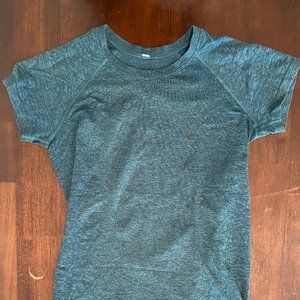 Swiftly Tech Short Sleeve Shirt 1.0 Size 10